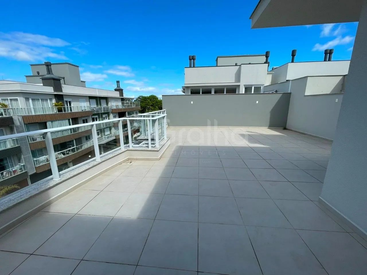 Cobertura de 170m² com 3 dormitórios no Campeche