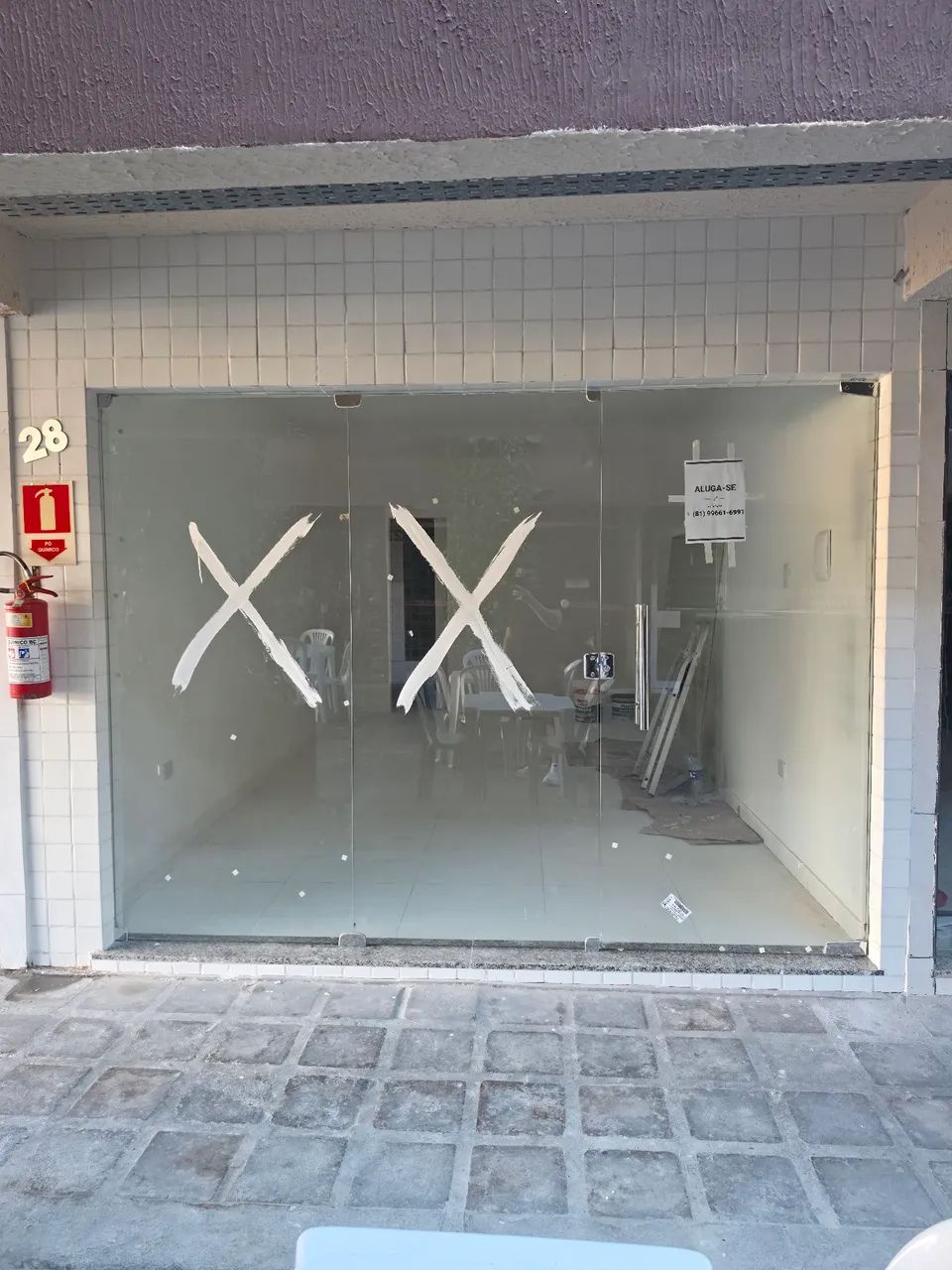 Aluga-se loja no shopping de Areias