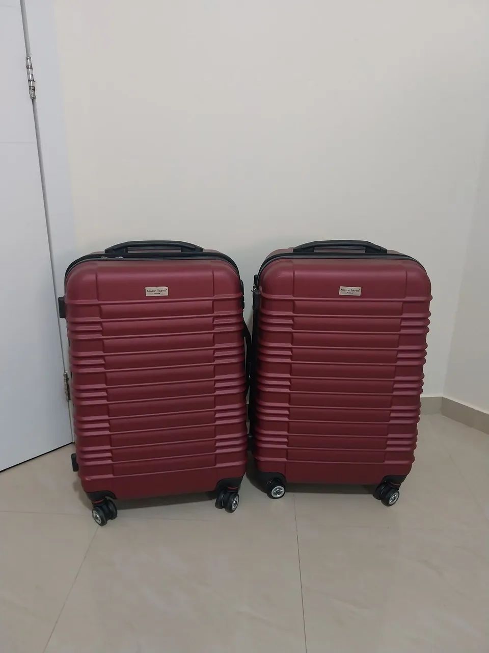 Vendo 2 malas de 23 kl cada uma no valor 250.00