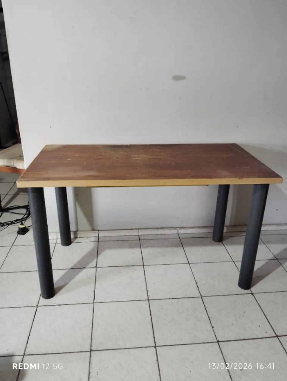 Mesa (Birô) de madeira com gaveta  - Foto 2