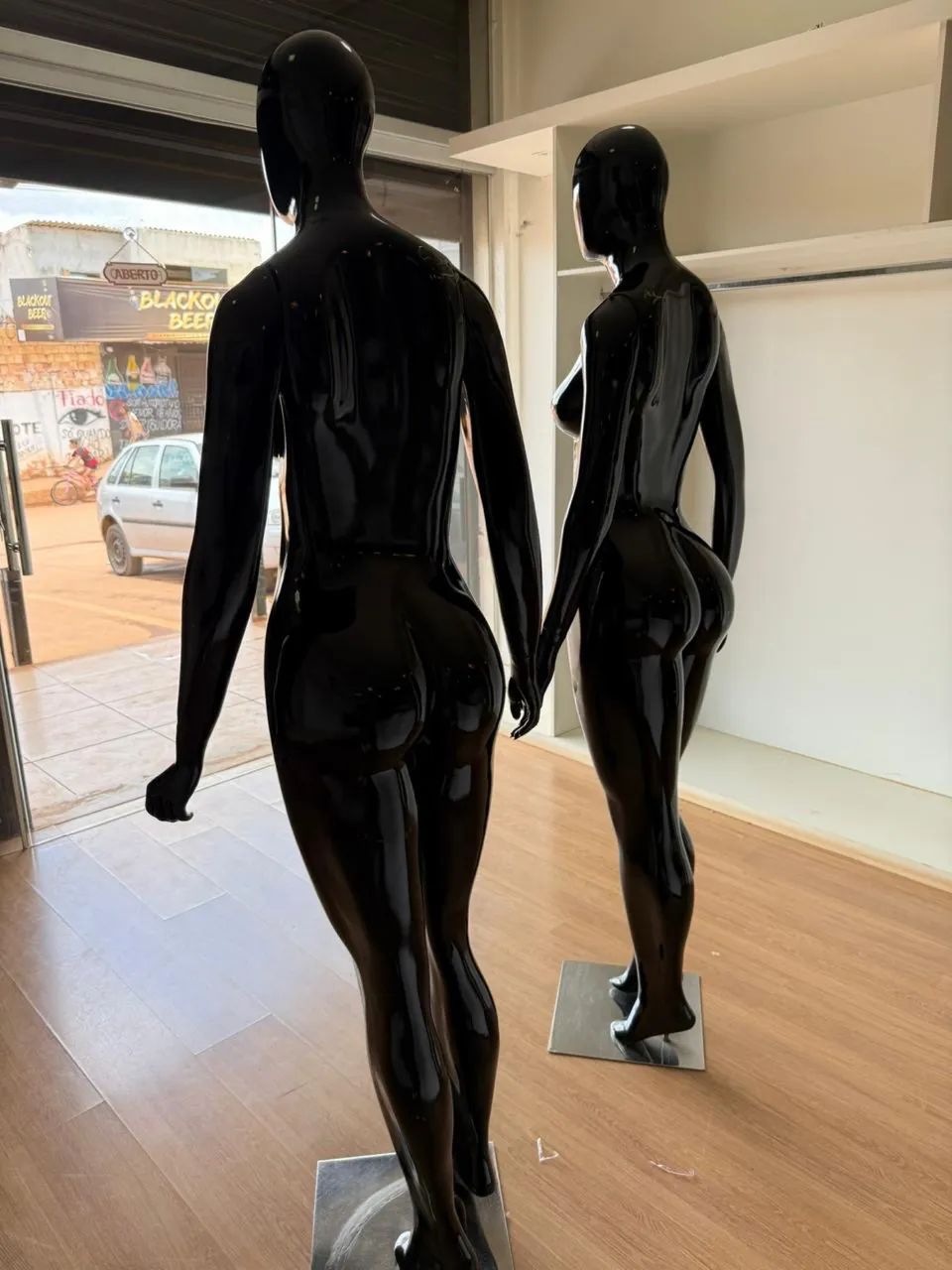 Manequins Pretos - Foto 3
