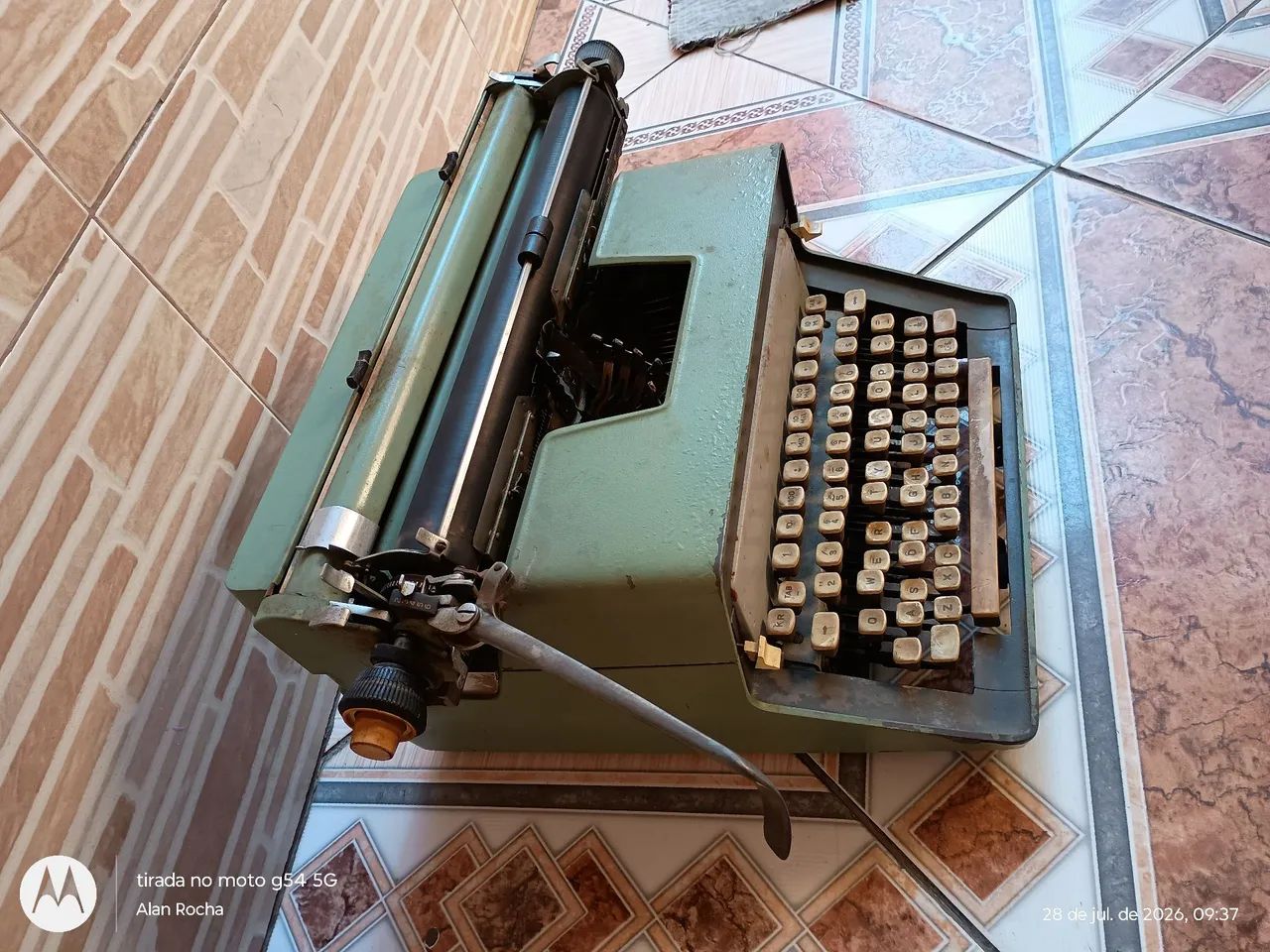 Máquina de escrever antiga - Foto 4