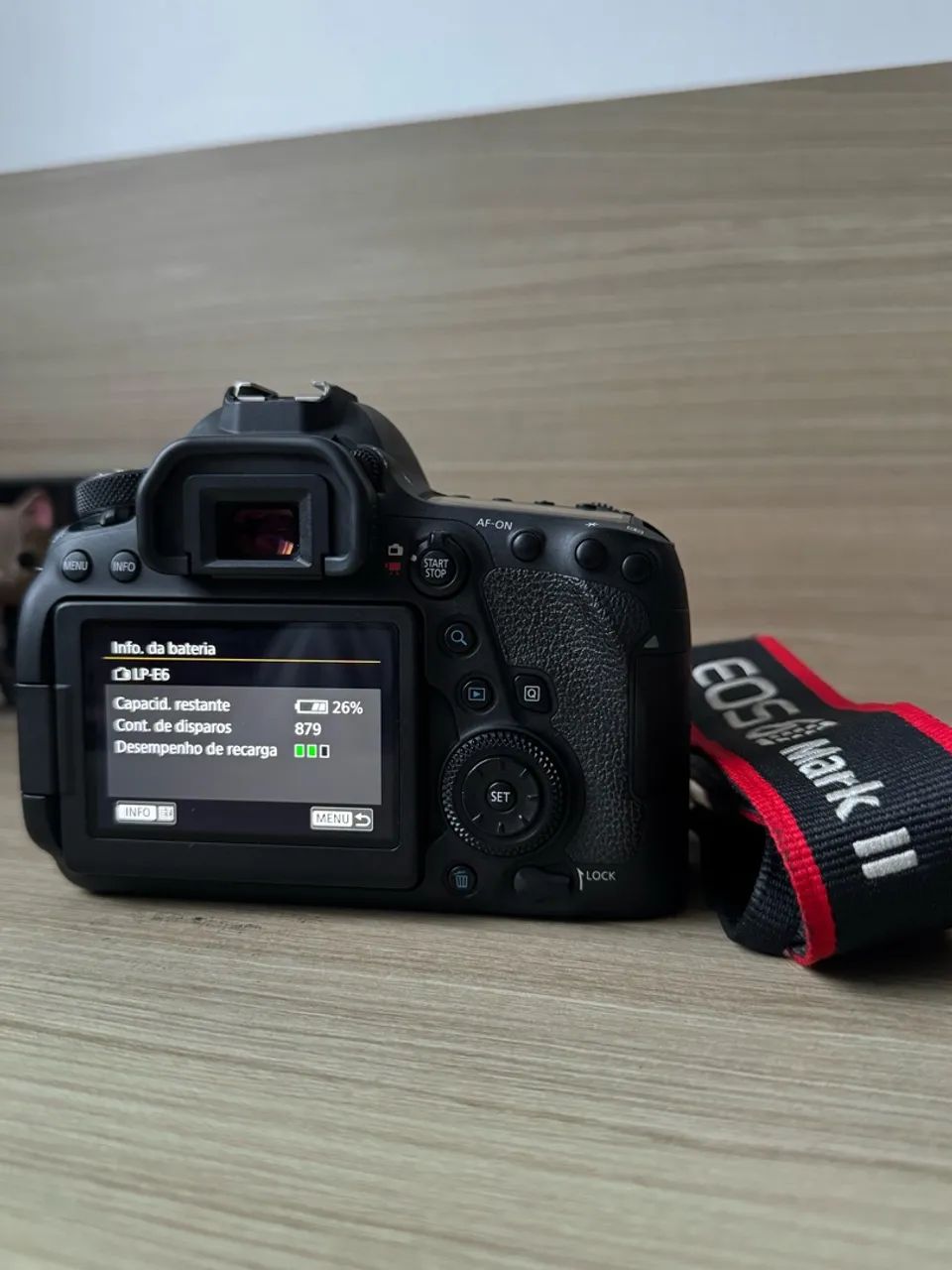 Camera DSLR Canon 6D Mark II - 38k cliques - Foto 4