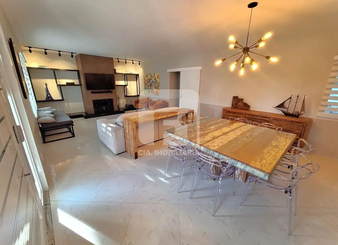 Casa de 5 dormitórios à venda no Sambaqui - Foto 5