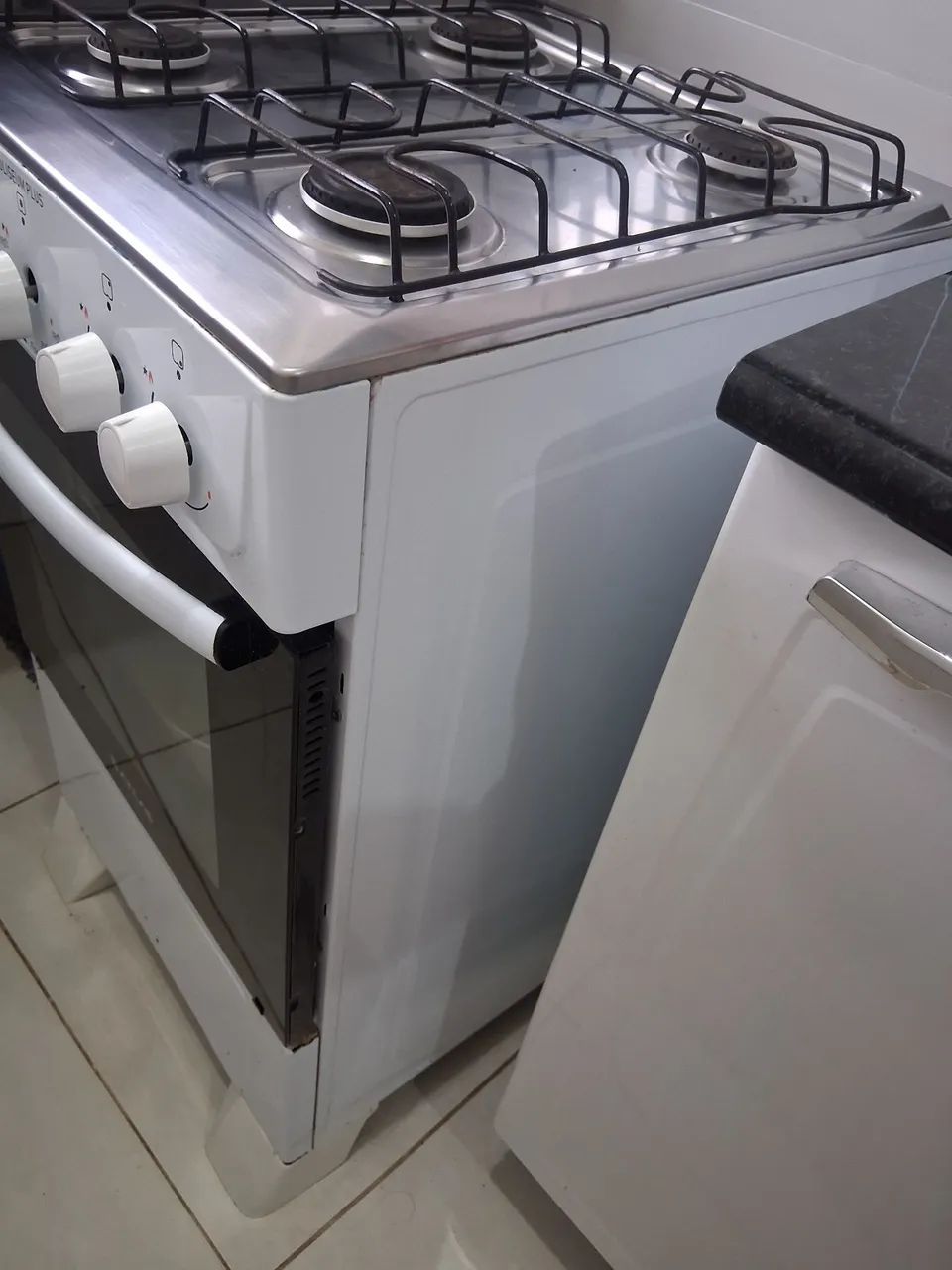 Fogao 4 bocas Nao é automático  - Foto 3