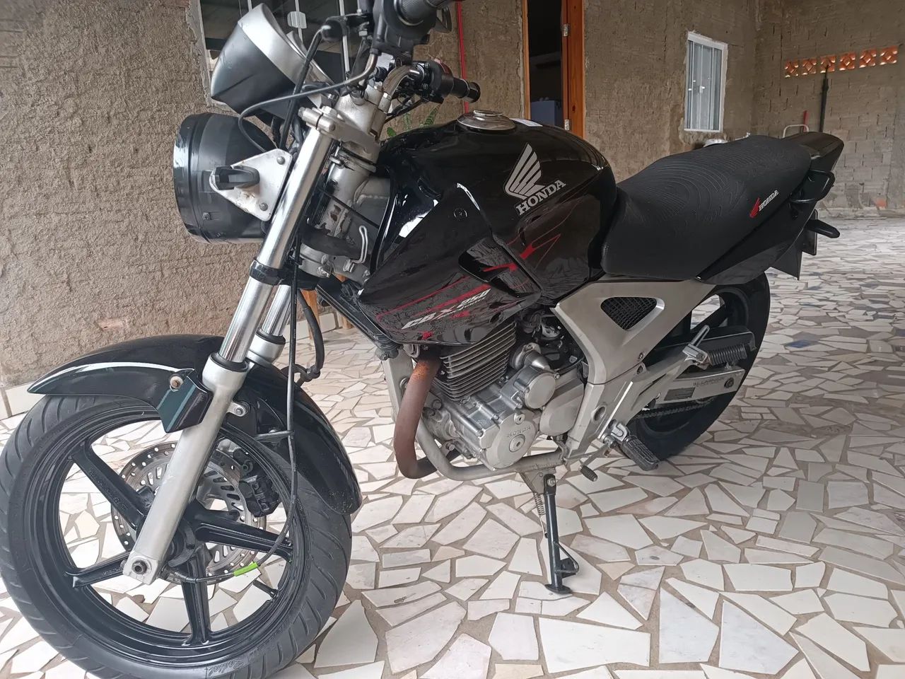 Moto em perfeito estado com dois pneus zero - Foto 2