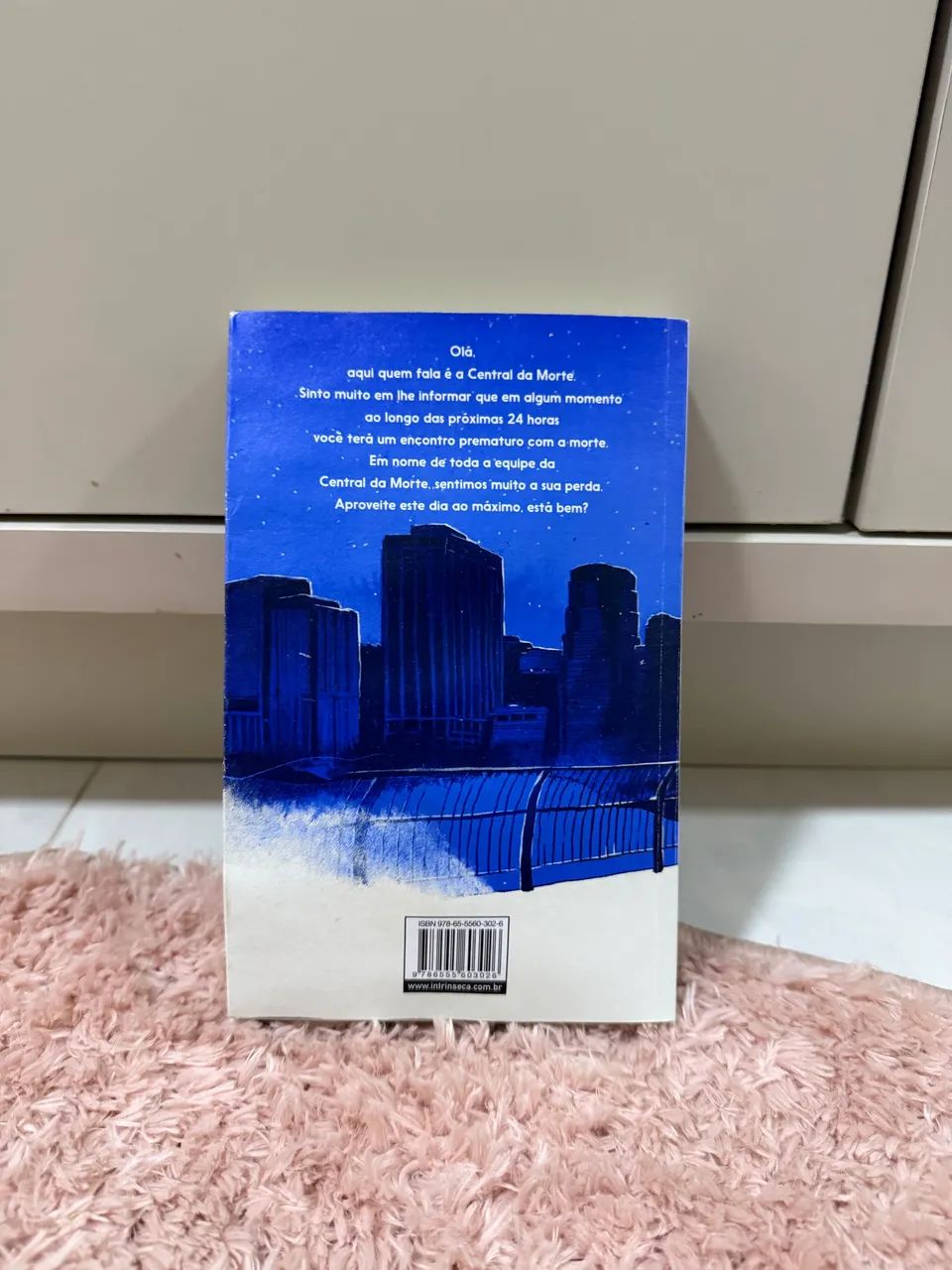 Livro: os dois morrem no final - Foto 2