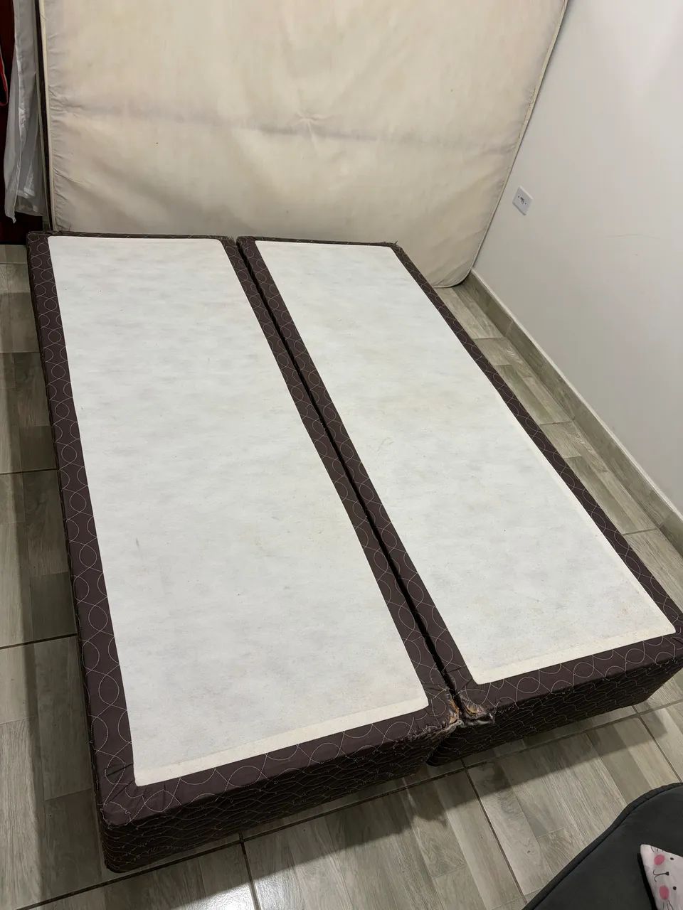 Cama + Colchão Box de casal marca Castor 