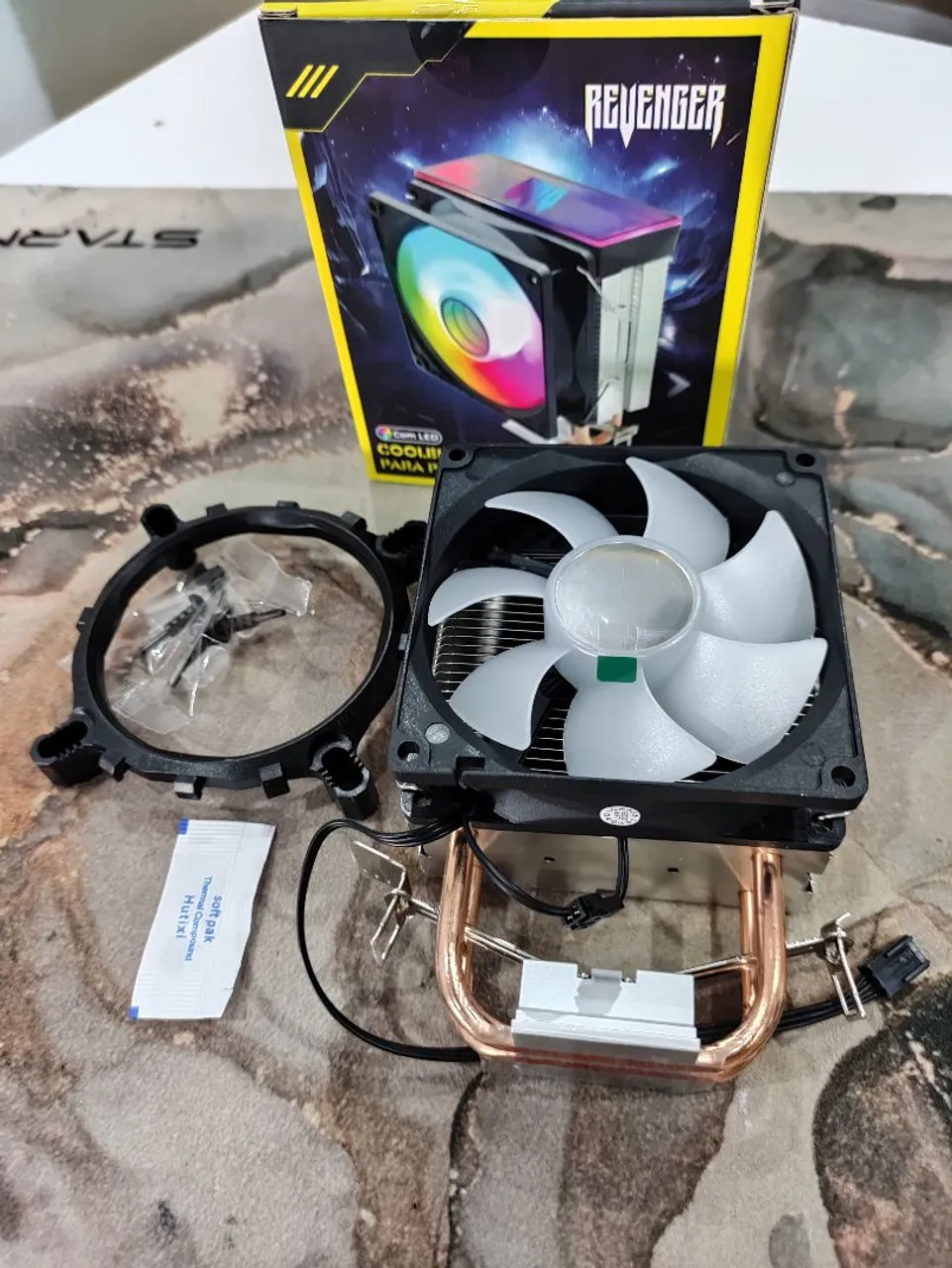 i7 9700KF - 32Gb RAM 4x8 - z390 tomahawk - Peças de Hardware