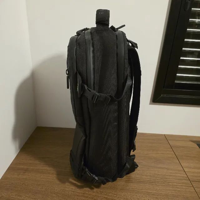Mochila Razer Rogue 17" V3 - Estado de Nova - Foto 5