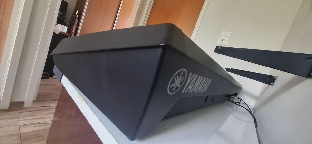 Yamaha MODX7 PLUS  - Foto 4