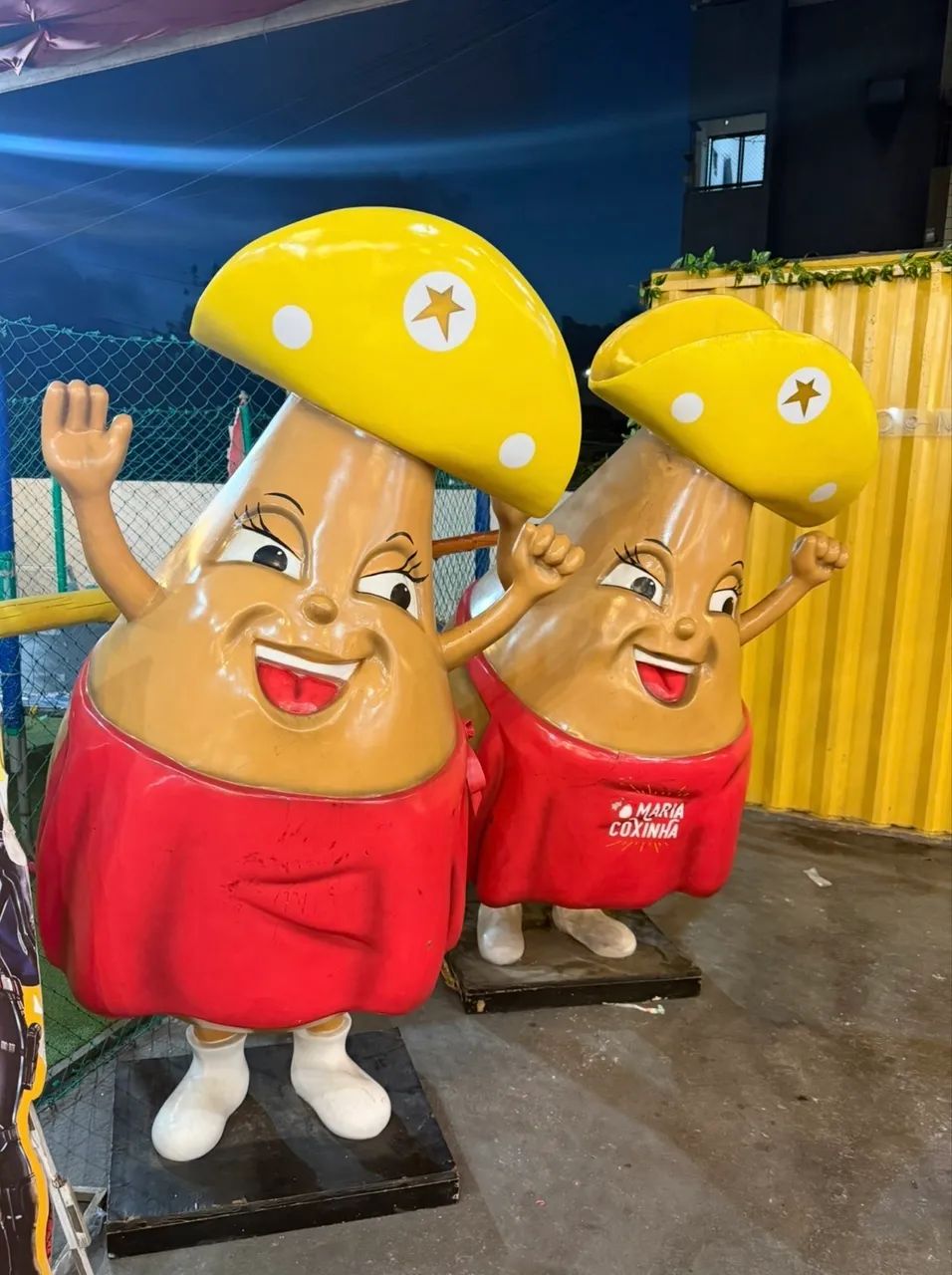 Estátua de coxinha 
