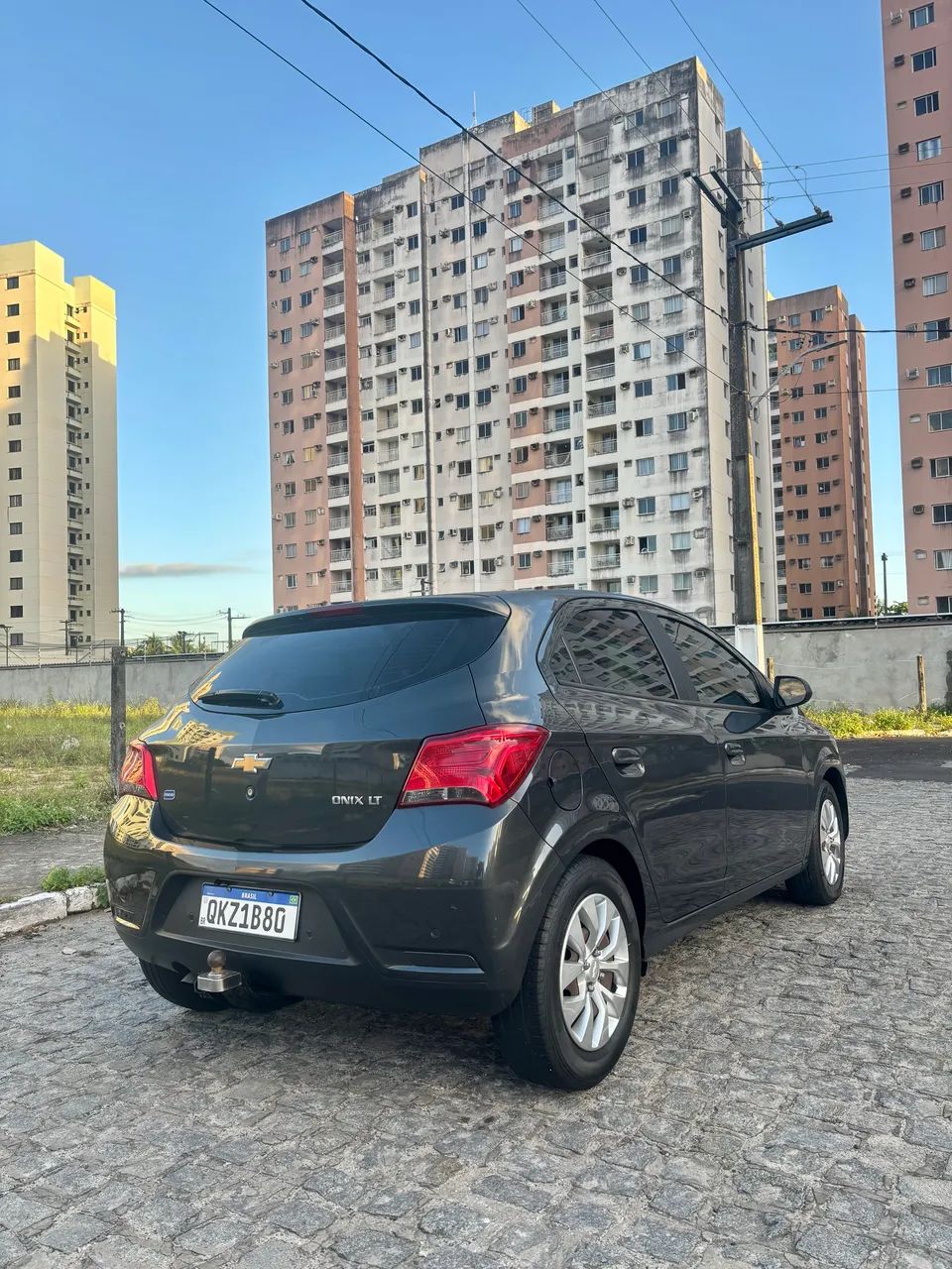 Chevrolet Onix Hatch LT 1.4 8V Flex Aut. 4P 2017 - Foto 2