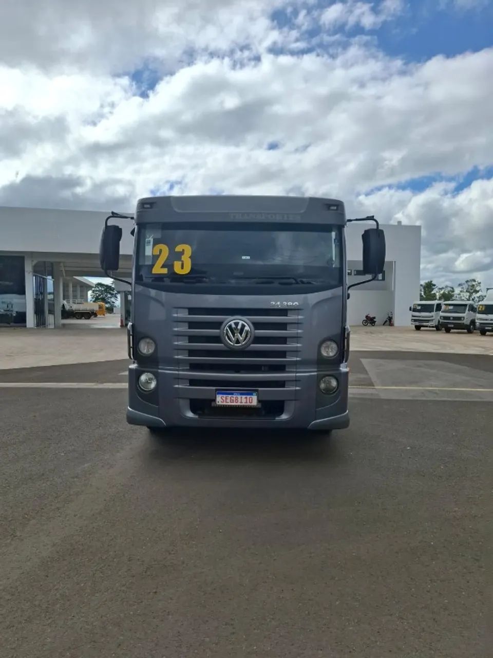 VW/24.280 CRM 8X2