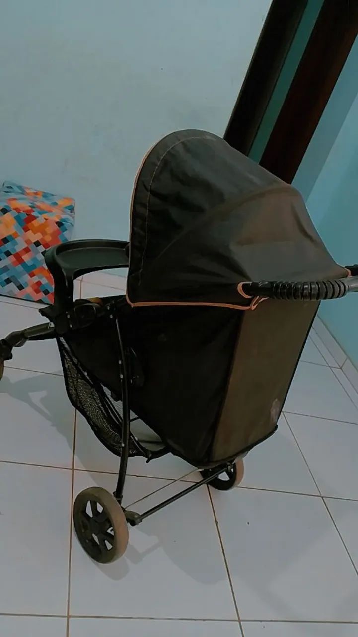 Vende-se carrinho de bebê - Foto 3