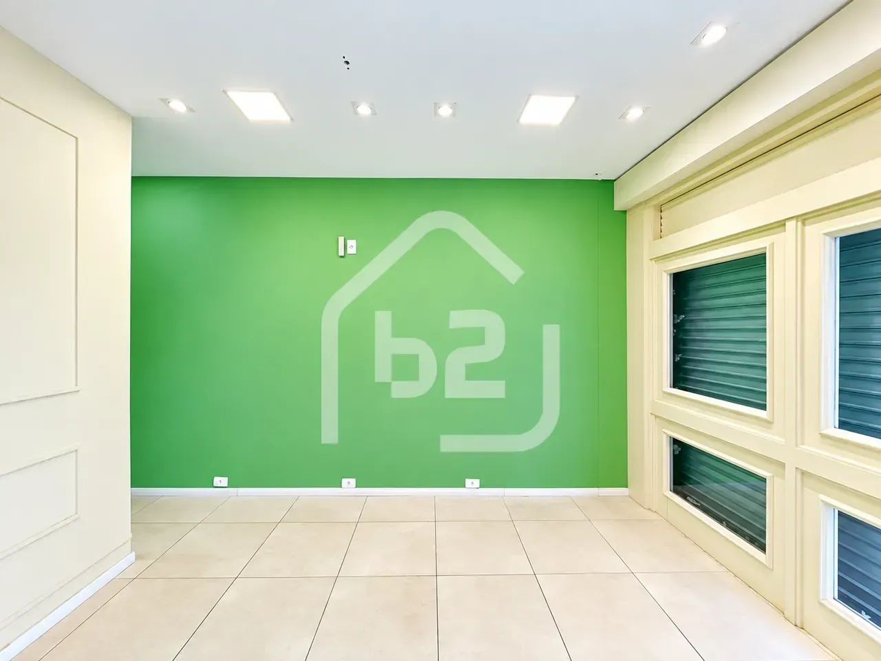 Loja Comercial com Vitrine e Recepção no Centro de Florianópolis - Foto 4