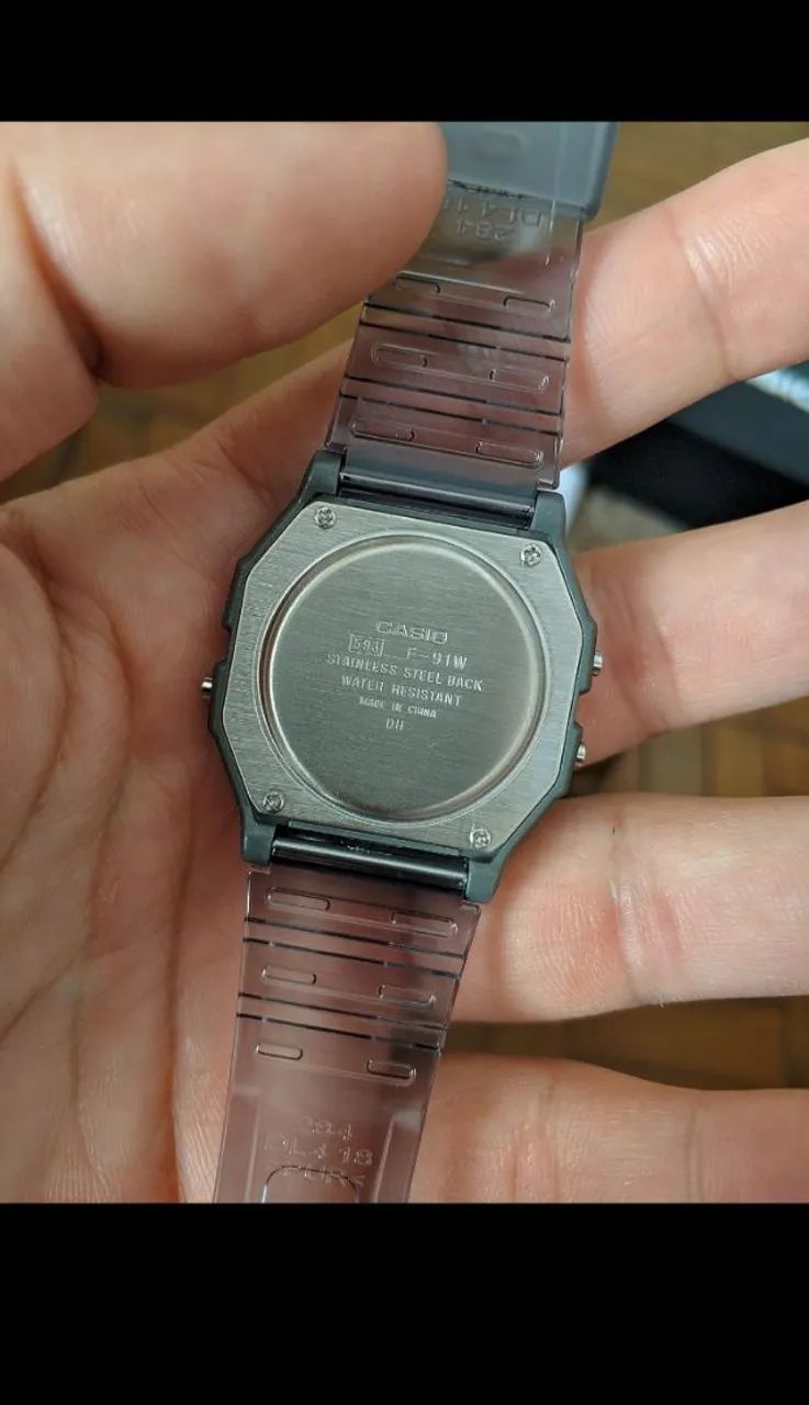 Relógio Casio f91w cinza/transparente  - Foto 3