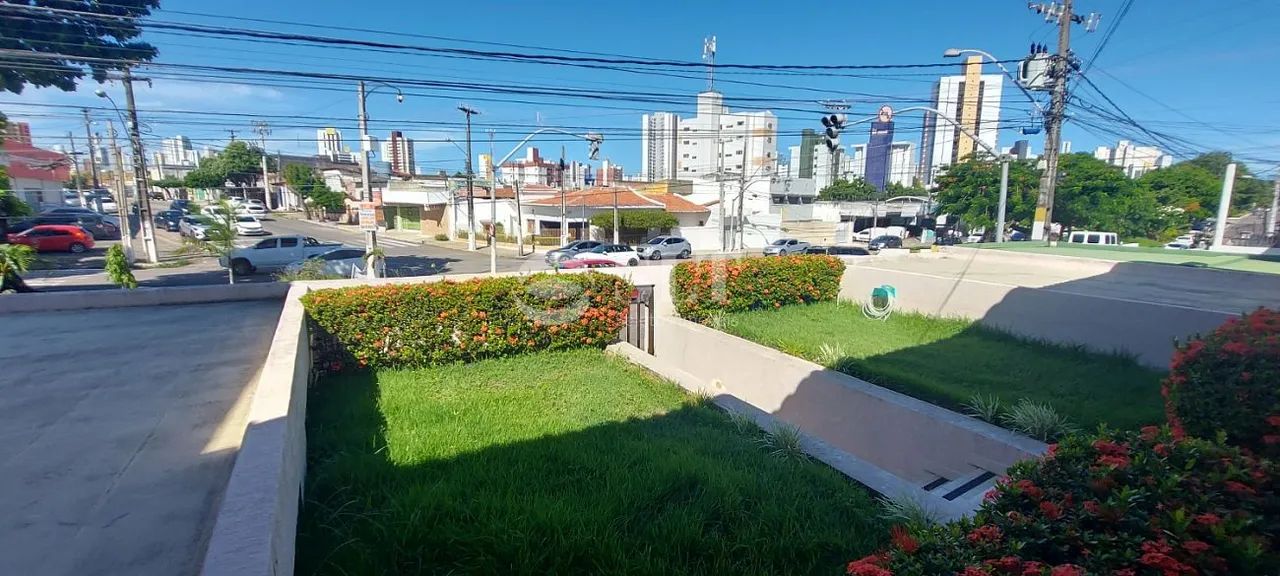 Casa Comercial a venda no Alecrim