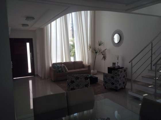 Excelente casa com ótimo acabamento em condomínio fechado com excelente área de lazer - Foto 10