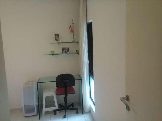 Vendo excelente apartamento todo reformado e mobiliado com garagem coberta 2/4 no planalto - Foto 7