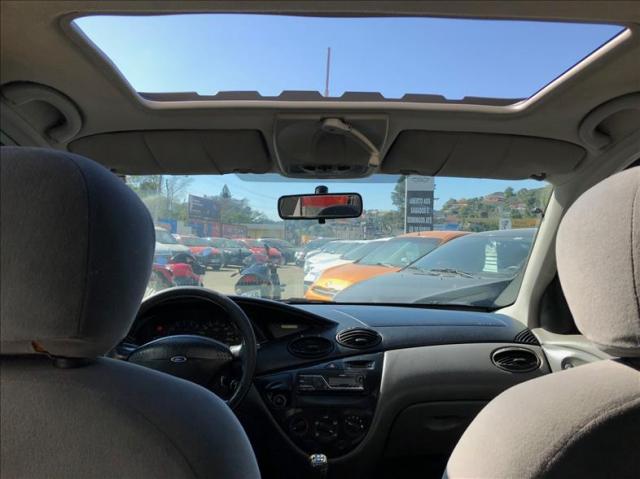 Ford Focus 2.0 Ghia Sedan 16v - Foto 13