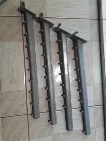 Araras de roupas - Foto 3