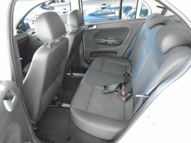 VOLKSWAGEN VOYAGE 1.6 MSI TOTALFLEX 2017 - Foto 6