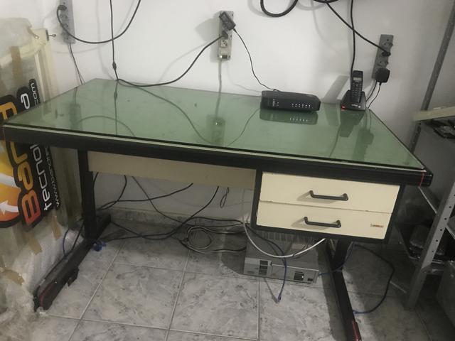 Mesa simples escritório