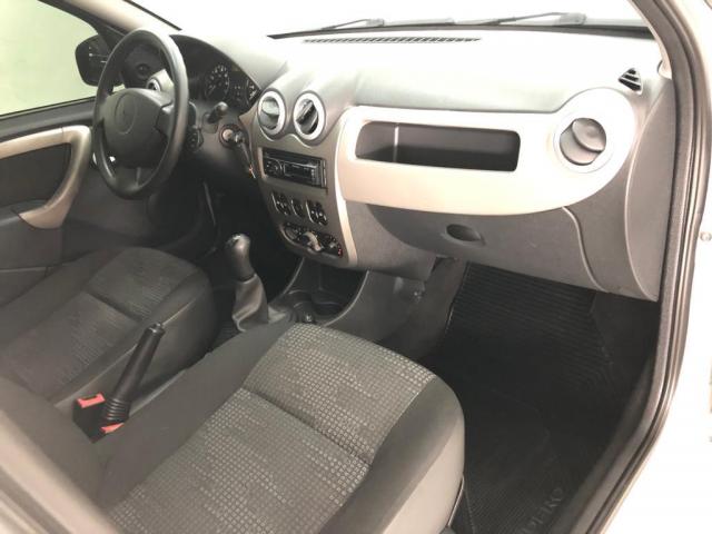 SANDERO 1.6 com suspenso e xenon Legalizado - Foto 10