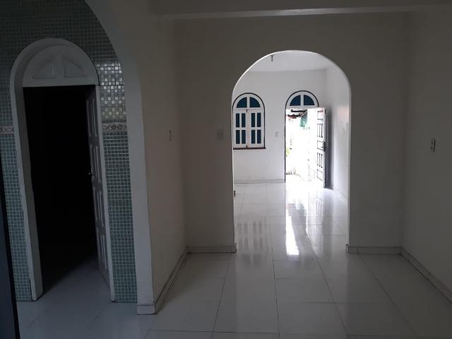 Alugo Casa no Parque 10 com 1 Quarto, Fica bem no Centro do Parque 10 - Foto 3