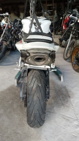 Sucata de moto para retirada de peças CBR 600rr 2007  - Foto 5