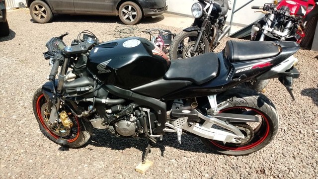 Sucata de moto para retirada de peças CBR 600rr 2004 - Foto 3