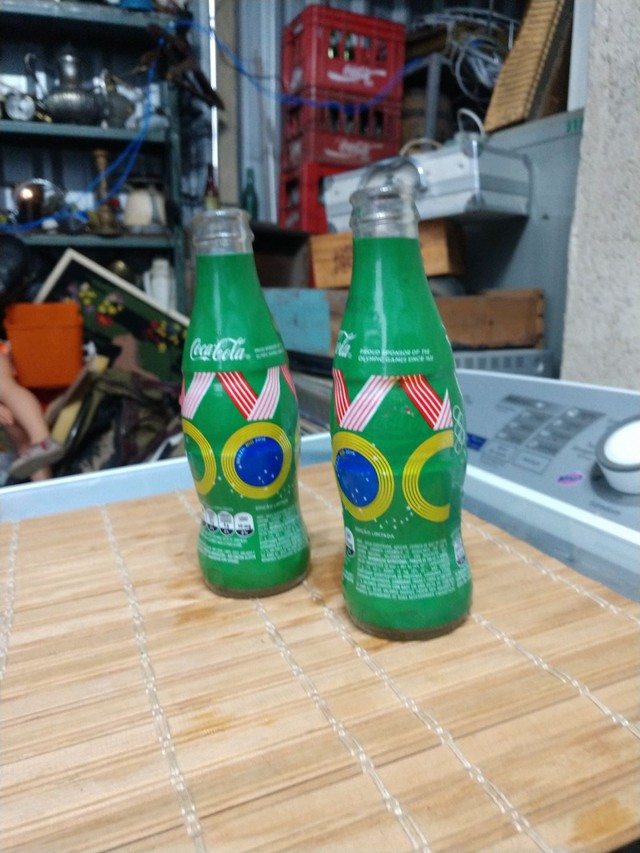 Duas garrafas antigas coleção  - Foto 3