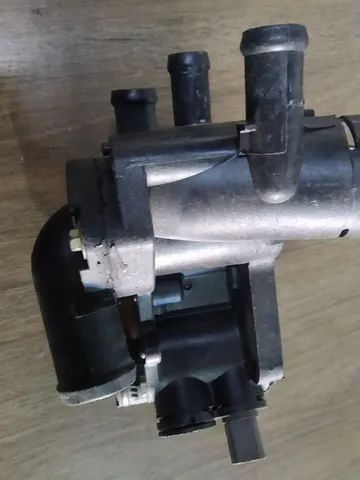 Carcaça da bomba d'água VW polo Fox golf 1.6  - Foto 3