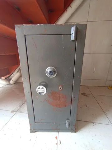 Cofre  usado funcionando 