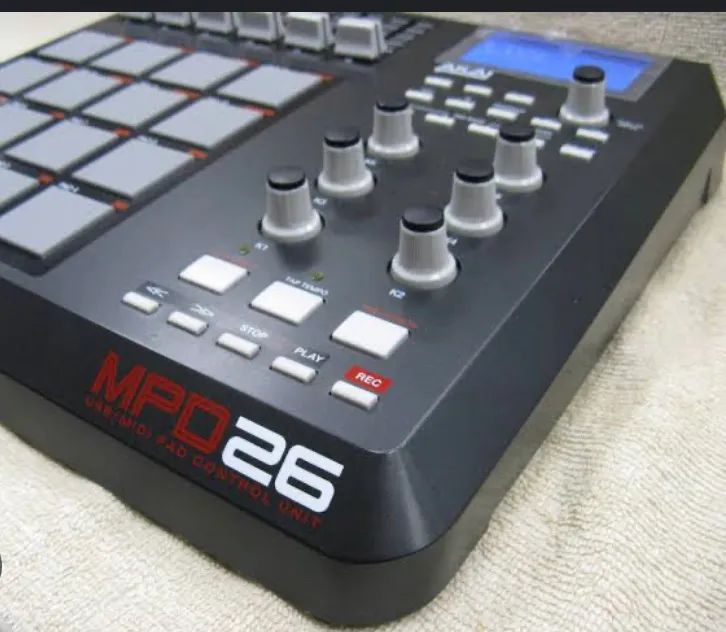 Akai MPD26 good