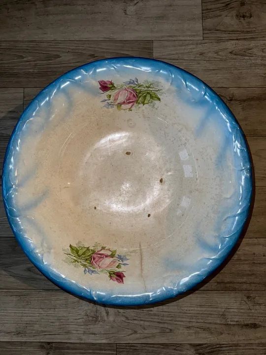 Tigela Bacia de cerâmica antiga. 1910. Item Raro