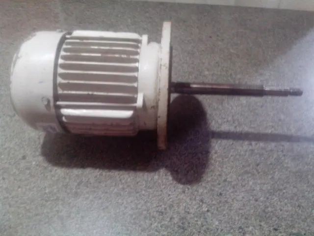 Motor Usado Eixo Longo Flange Trifásico  3\4 CV  1715 RPM