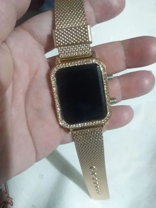 Relógio  feminino  digital  com strass