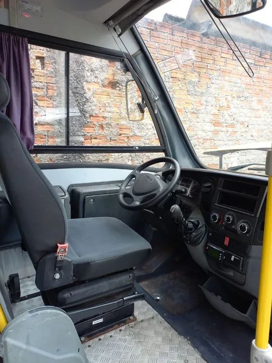 Micro ônibus Iveco 70C17 ano 12/13 - Foto 6