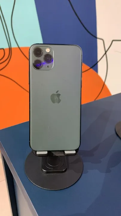 iPhone 11 Pro Max 64GB Verde Saúde de bateria 75% R$ 2.100,00