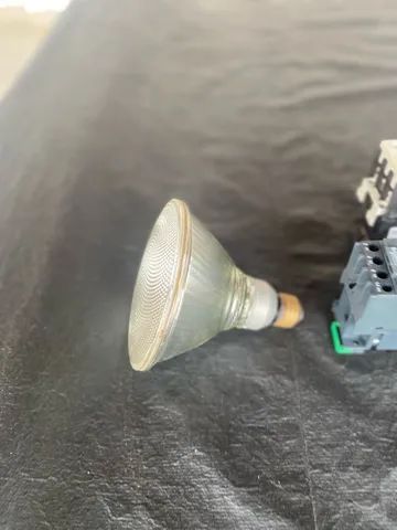 25 lâmpadas 1 luminária 1 luminária jardim. Tudo por 150 reais  - Foto 5