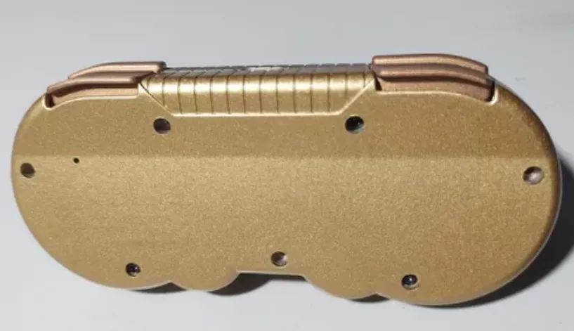 Controle Nintendo Switch Dourado Gamepad Novo modelo Super Nintendo - Foto 3