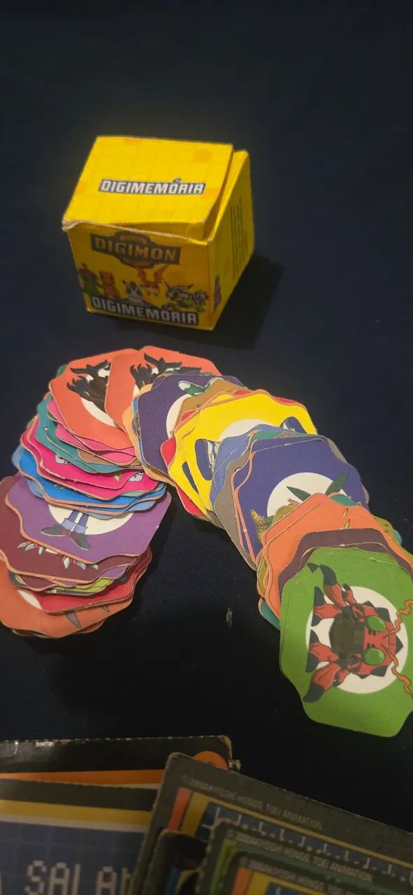 Coleção de jogos, tazos e cartas do Digimon - Foto 5