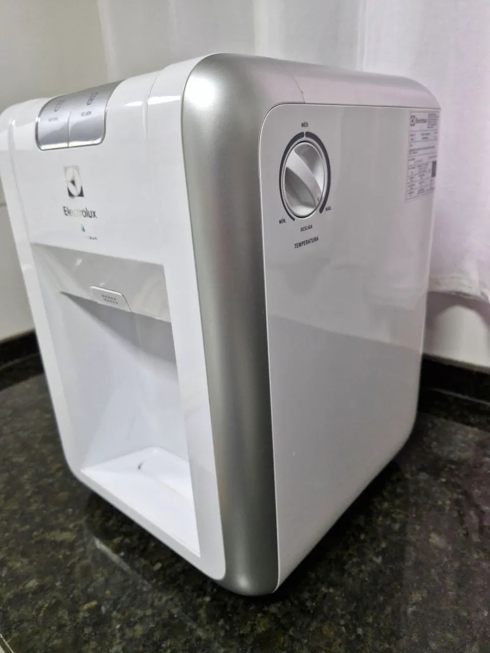 Bebedouro electrolux modelo WD20C turbo acqua fresh.  - Foto 4