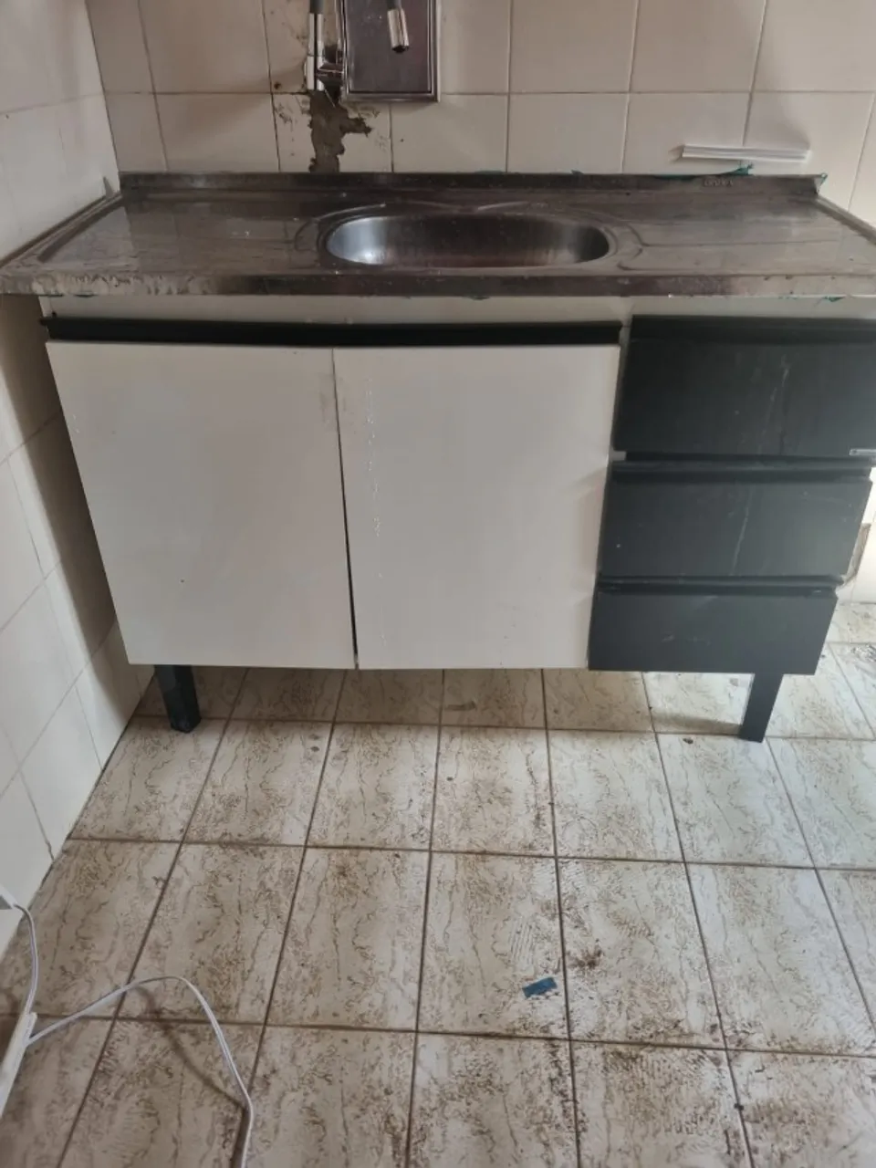 Armário de cozinha com Pia