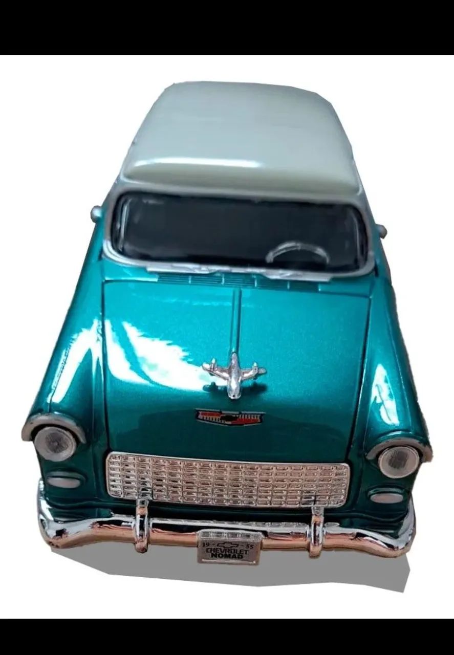 Mini 1955 Chevy Bel Air Nomad. Verde e branco. Motor Max. Escala 1:24.   - Foto 4