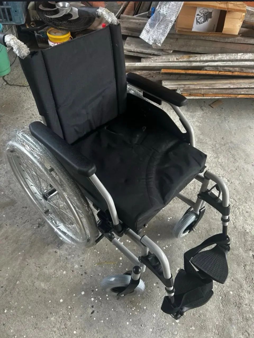 Cadeira de Rodas Nova64396936185603121