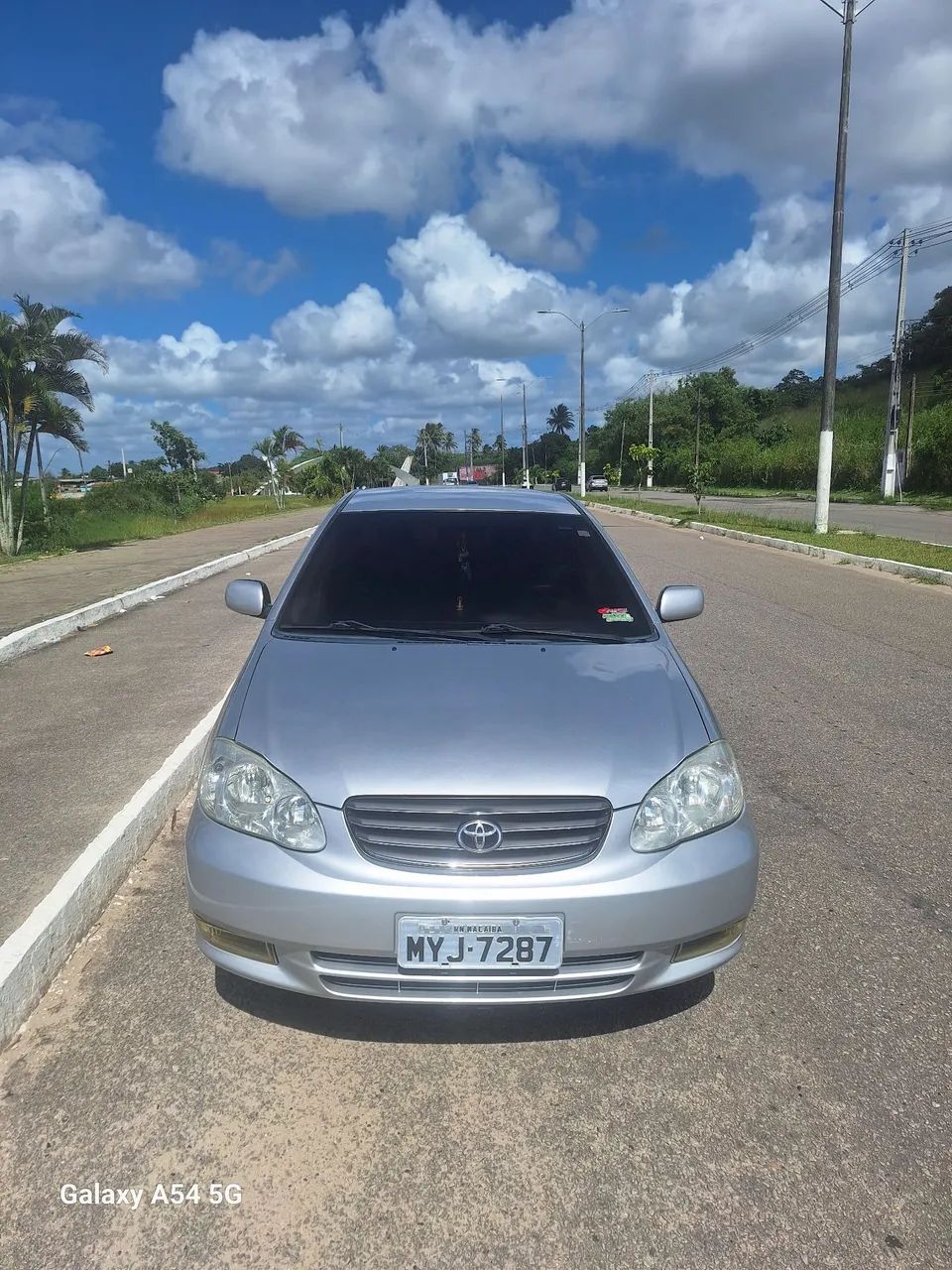 Vendo ou troco em carro do meu interesse. 