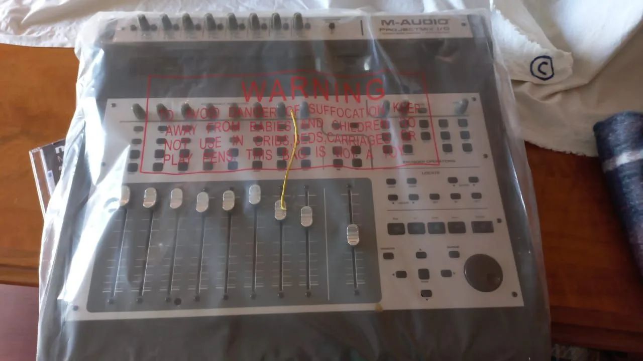 Interface de gravação digital M-Audio ProjectMix  - Foto 3